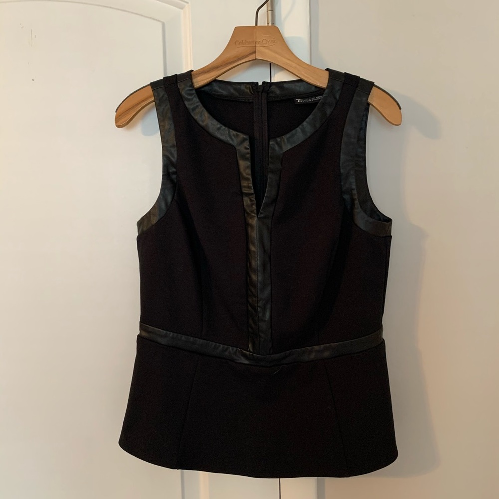 Black Top with Leather Seams 💀 💋
